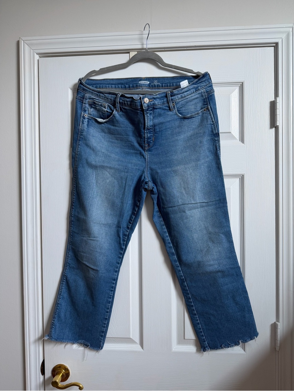 Old Navy High Rise Ankle Flair Jeans